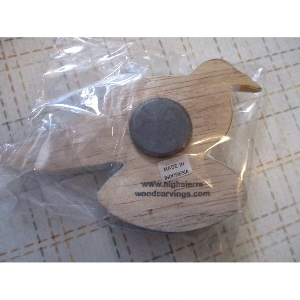 HIGH SIERRA WOOD CARVINGS WOODEN SEAGULL MAGNET NIP